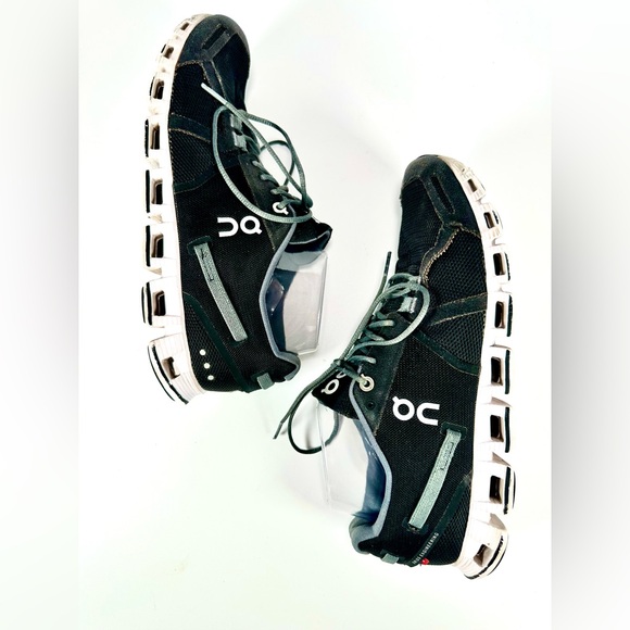 On Running Women ‘s On Cloud Black Running Athletic Shoes - Picture 4 of 12